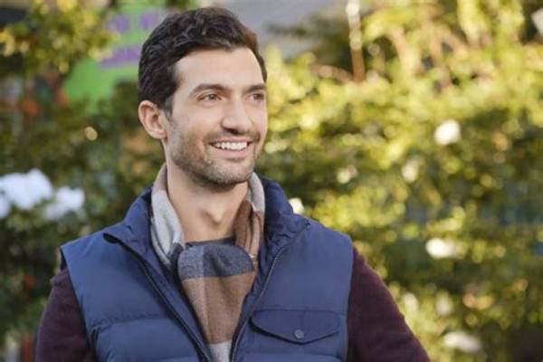David Alpay Net Worth