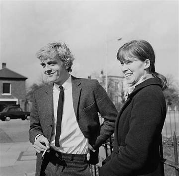 David Hemmings Net Worth