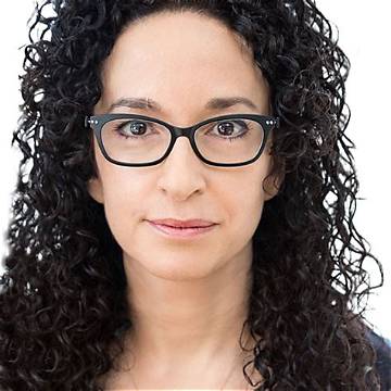 Debora Cahn Net Worth