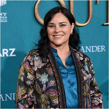 Diana Gabaldon Net Worth