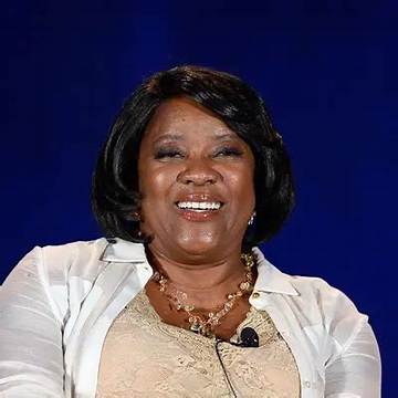 Dorothy Devine Net Worth