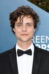 Douglas Smith Net Worth