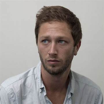 Ebon Moss-Bachrach Net Worth