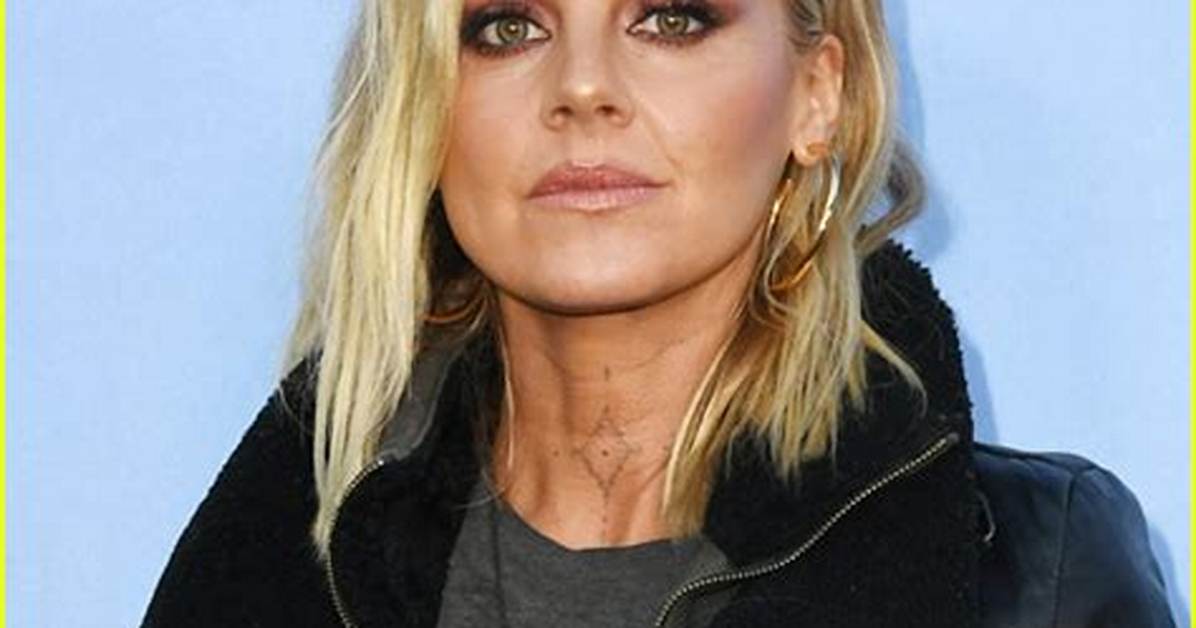 Eliza Coupe Net Worth