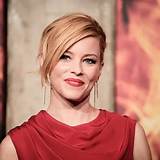Elizabeth Knowles Net Worth