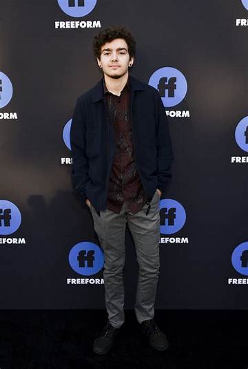 Elliot Fletcher Net Worth