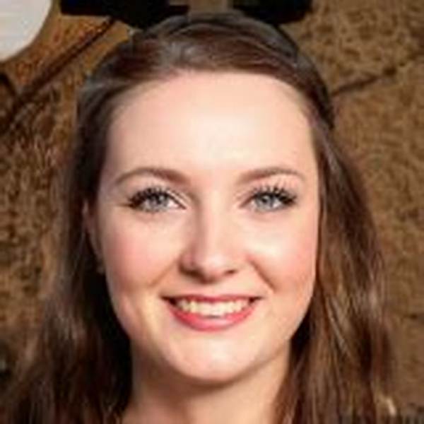 Emma Leigh Net Worth