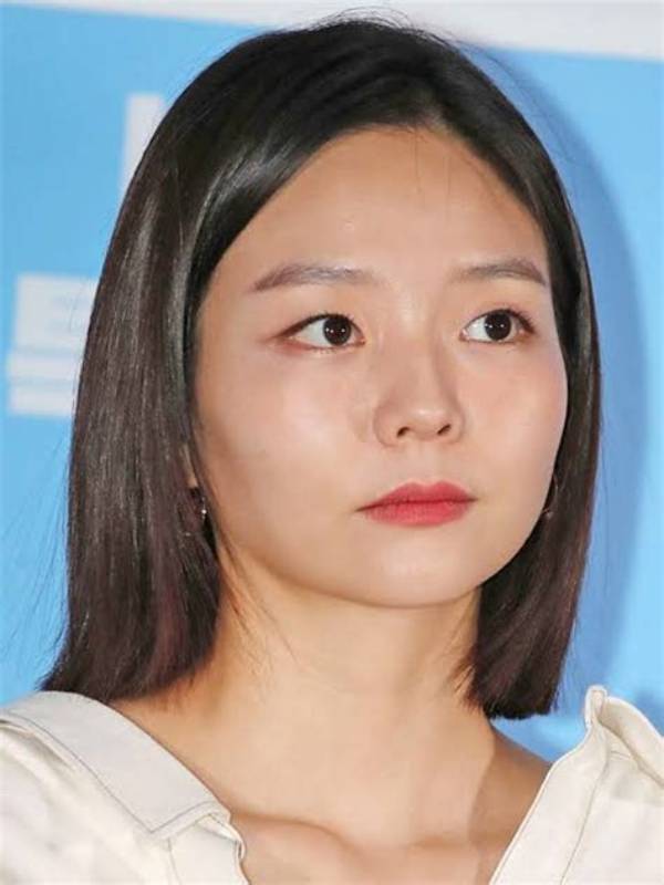 Esom Net Worth