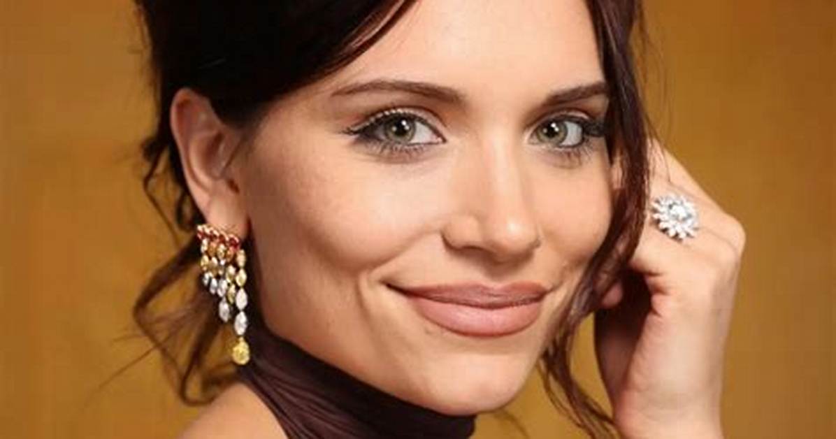 Eva De Dominici Net Worth