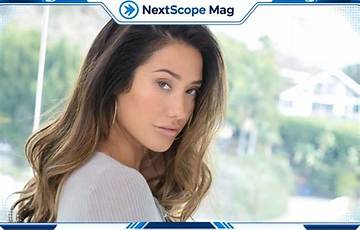 Eva Lovia Net Worth
