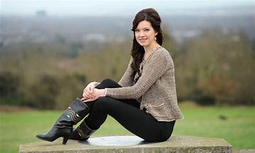 Evie Wray Net Worth