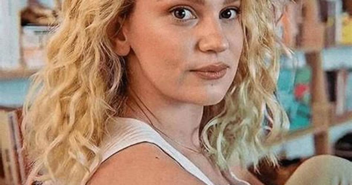 Farah Zeynep Abdullah Net Worth