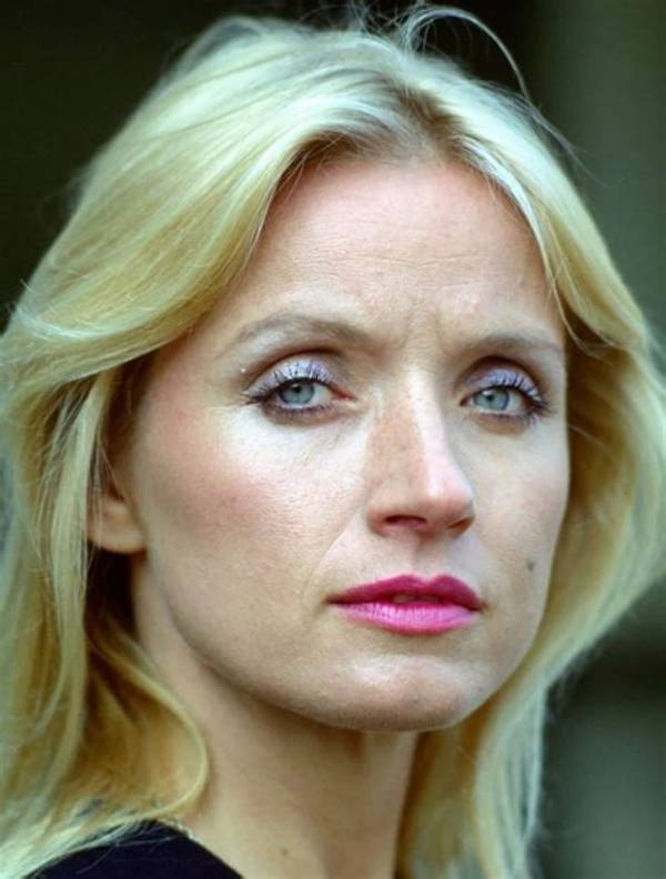 Fiona Curzon Net Worth