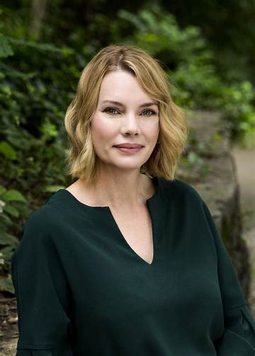Fiona Davis Net Worth