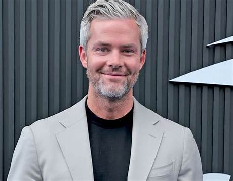 Fred Ryan Net Worth