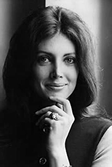 Gayle Hunnicutt Net Worth