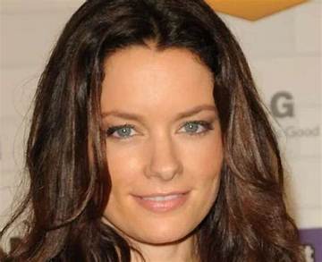 Gina Holden Net Worth