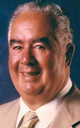 Glen Bell Net Worth