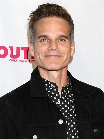 Greg Rikaart Net Worth