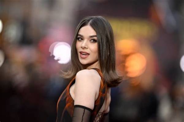 Hailee Steinfeld Net Worth