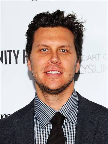 Hayes Macarthur Net Worth