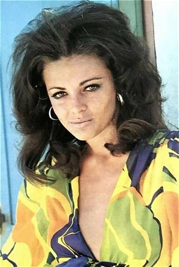Helena Ronee Net Worth