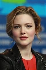Holliday Grainger (Actress) Net Worth