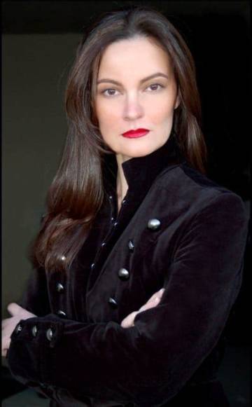 Hollie L. Hummel Net Worth