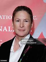 Holly Martin Riddle Net Worth
