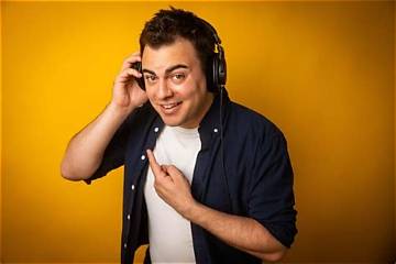 Ian Cardoni Net Worth