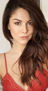 Ilean Almaguer Net Worth