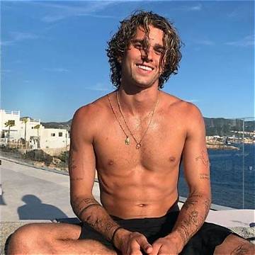 Jay Alvarrez Net Worth