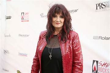 Jennifer Brooks Net Worth