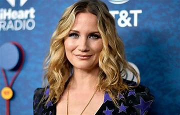 Jennifer Nettles Net Worth