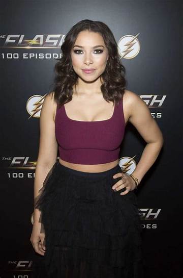 Jessica Parker Kennedy Net Worth