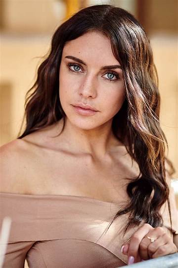 Johanna Ingelfinger Net Worth
