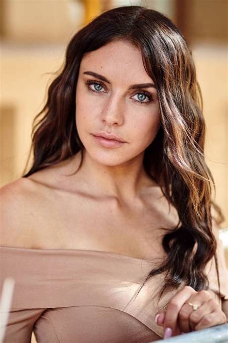Johanna Ingelfinger Net Worth