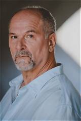 John Kapelos Net Worth