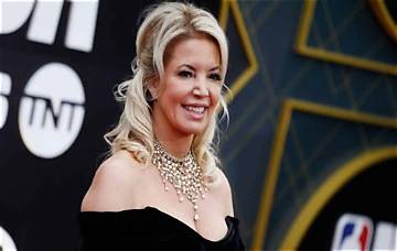 Johnny Buss Net Worth