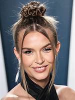 Josephine Skriver Net Worth
