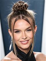 Josephine Skriver Net Worth