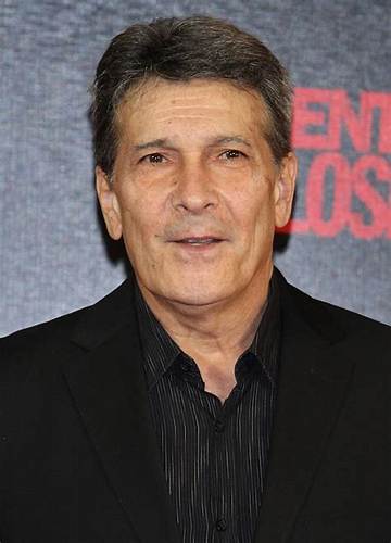 Juan Ferrara Net Worth
