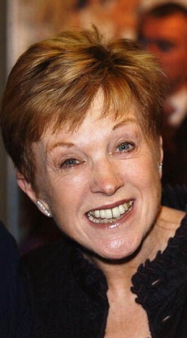 Julia Anne Robinson Net Worth