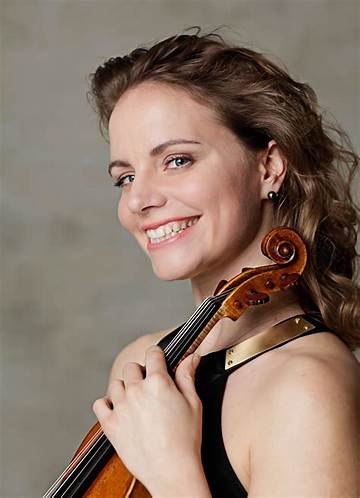 Julia Fischer Net Worth