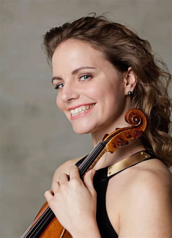 Julia Fischer Net Worth