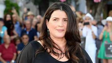 Julia Fowler Net Worth