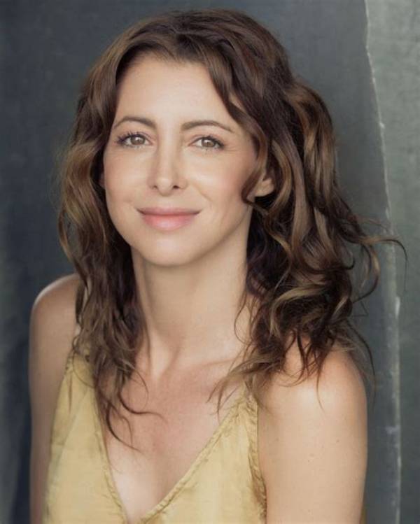 Julie Dray Net Worth