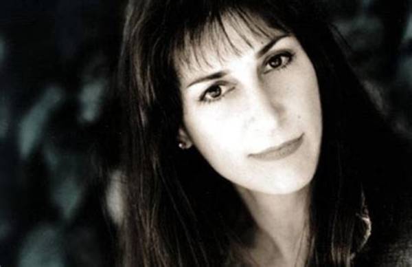 Karla Bonoff Net Worth