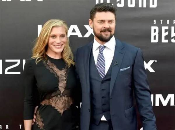 Katee Sackhoff Net Worth
