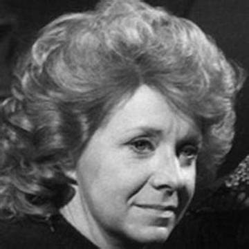Kaye Stevens Net Worth